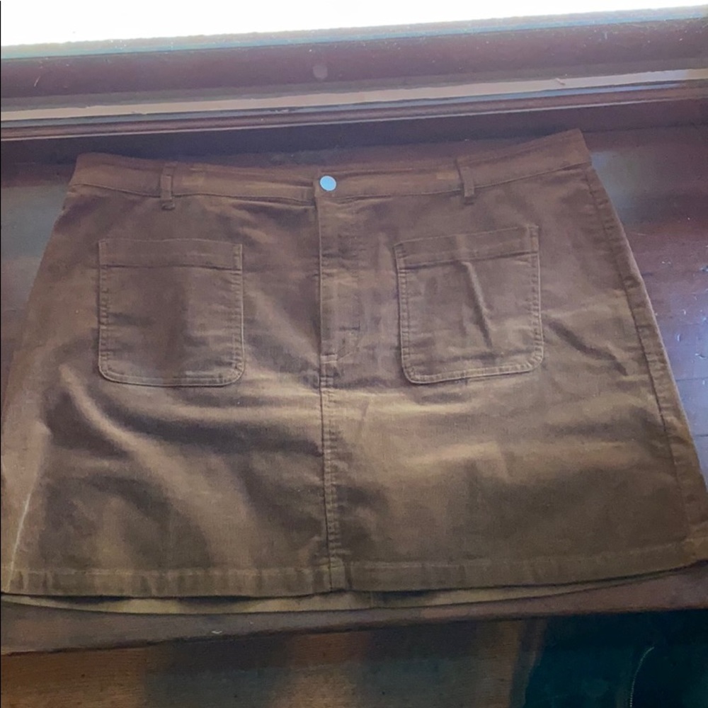 NORDSTROM - high waisted corduroy mini skirt - 2x